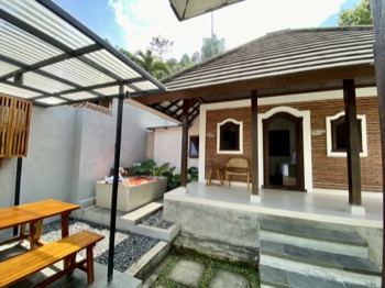 Parawiya villa exterior